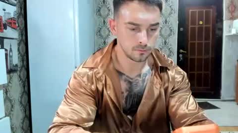 2sexymuscles online show from 21, 6, 2026