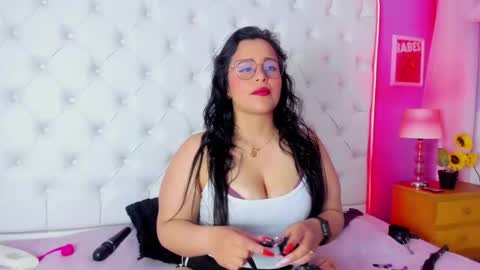 Caroline Sweet online show from 28, 12, 2024