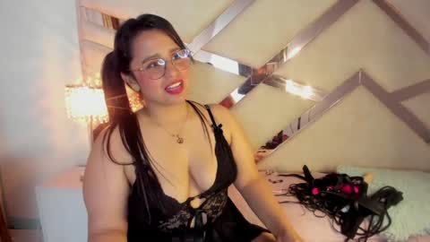Caroline Sweet online show from 9, 1, 2025