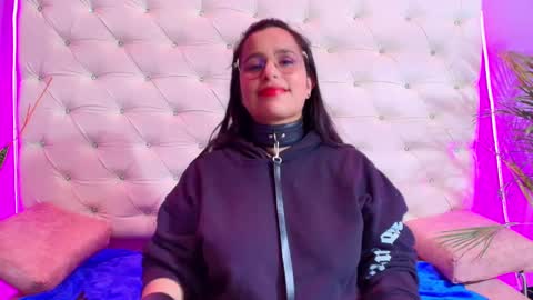 Caroline Sweet online show from 20, 1, 2025