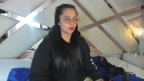 Caroline Sweet online show from 23, 1, 2025