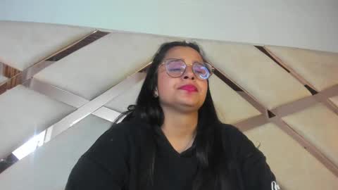 Caroline Sweet online show from 23, 1, 2025