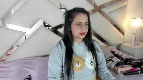 Caroline Sweet online show from 25, 1, 2025