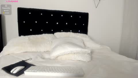 Bella  online show from 16, 6, 2026