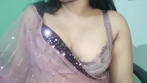 _dreamgirl_0 online show from 4, 4, 2026