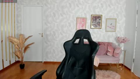 Elysa online show from 10, 6, 2026