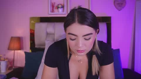 Isabella online show from 18, 6, 2026