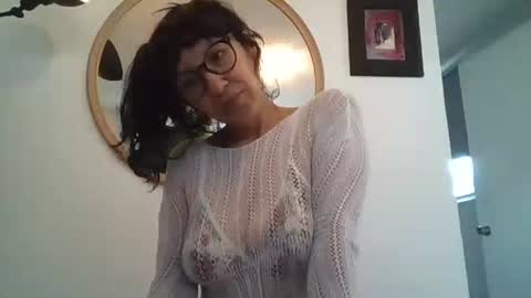 Snapshot of _tutti_frutti_ chatting on 4, 6, 2026 _tutti_frutti_ online show from 4, 6, 2026