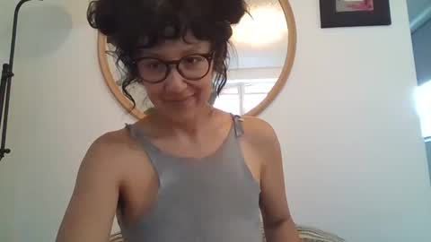 Snapshot of _tutti_frutti_ chatting on 9, 6, 2026 _tutti_frutti_ online show from 9, 6, 2026