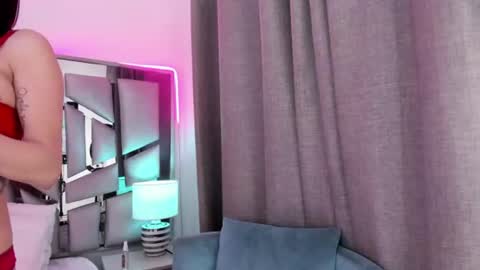 _valeria_saenz_ online show from 11, 6, 2026