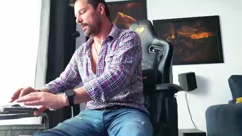 Aaron online show from 15, 6, 2026