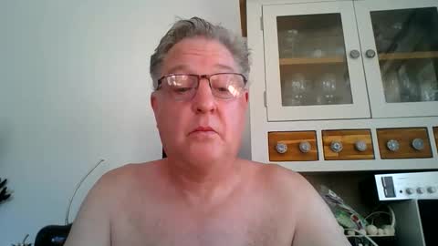 Aaron online show from 25, 5, 2026