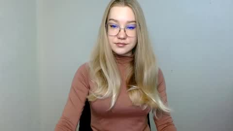 Snapshot of abbymoore__ chatting on 29, 5, 2026 Abby Lovense is active online show from 29, 5, 2026