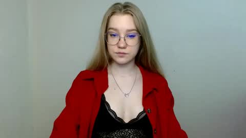 Snapshot of abbymoore__ chatting on 7, 6, 2026 Abby Lovense is active online show from 7, 6, 2026