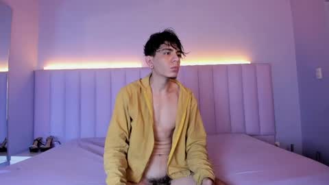 Abril and Julian online show from 21, 5, 2026