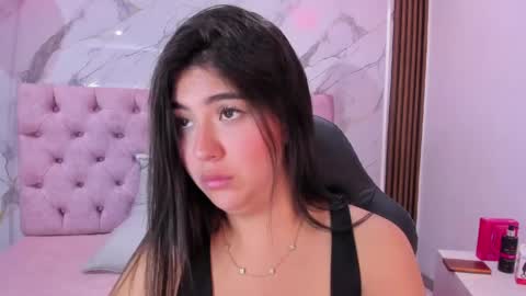 Abril online show from 11, 5, 2026