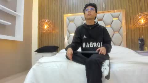Adams Bobby online show from 15, 6, 2026