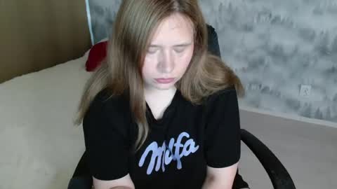 adelinalawson online show from 22, 6, 2026