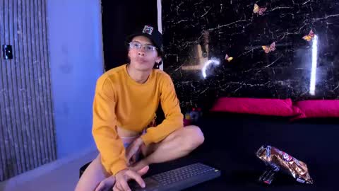 Adrian W  online show from 20, 7, 2026