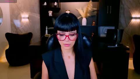 Agatha online show from 24, 6, 2026