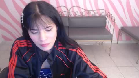 akalyy_ online show from 11, 1, 2026