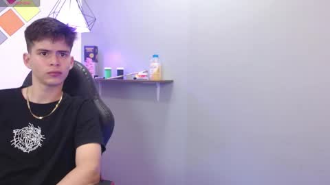 akissangel online show from 1, 6, 2026