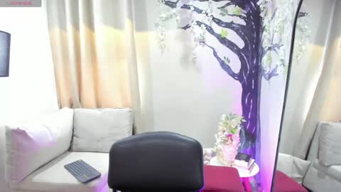 Snapshot of alaiasmile_ chatting on 30, 5, 2026 online show from 30, 5, 2026