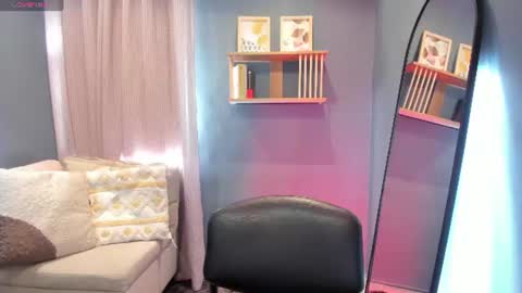 Snapshot of alaiasmile_ chatting on 12, 6, 2026 online show from 12, 6, 2026