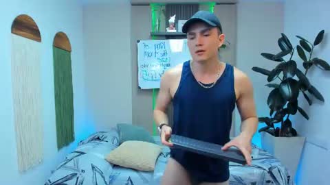 Alan  Kevin can we reach 100 thumbs up please guys  online show from 15, 6, 2026