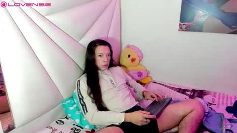ale_noah_xxx online show from 15, 4, 2026