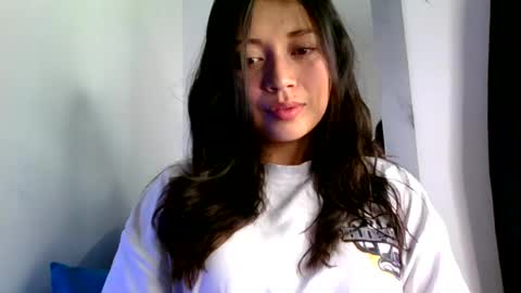QUEEN OFF MILk  IM BACK  15 NOV online show from 8, 6, 2026