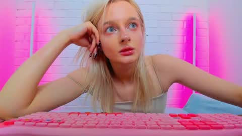 alessakiss online show from 13, 6, 2026
