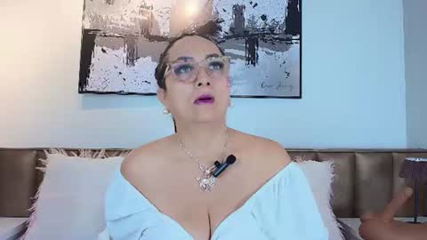 Alessandra online show from 4, 7, 2026