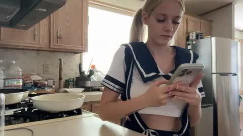 alexispaige06 online show from 12, 6, 2026