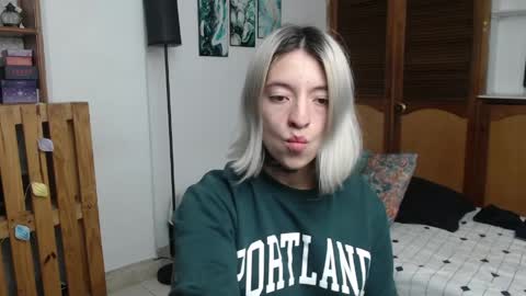 alicee_logan_ online show from 9, 6, 2026