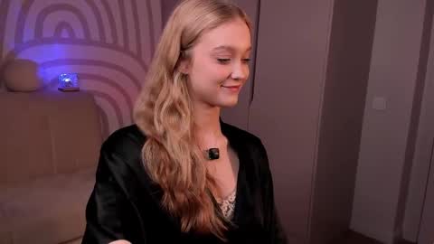 Snapshot of alicemelison chatting on 15, 4, 2026 Serena online show from 15, 4, 2026