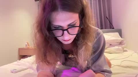 AlicePinkhead online show from 25, 6, 2026