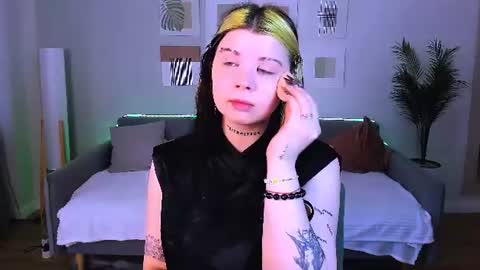 Your dear Alice online show from 14, 6, 2026