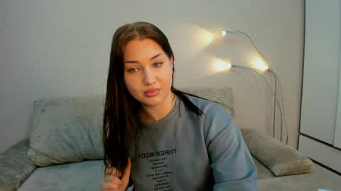 Aliciacollinsss online show from 6, 6, 2026