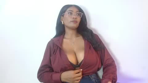alissa_smith_ online show from 28, 4, 2026