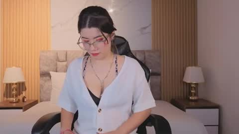 alkivamoon online show from 24, 4, 2026