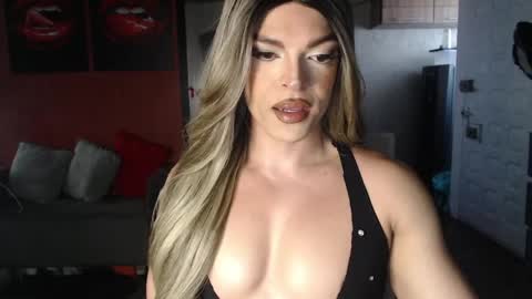 Snapshot of allisonfit chatting on 10, 5, 2026 Allison Victoria online show from 10, 5, 2026