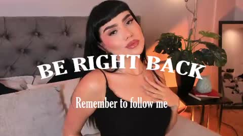 Mia online show from 12, 6, 2026