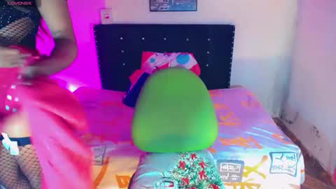 alondragill_ online show from 16, 5, 2026