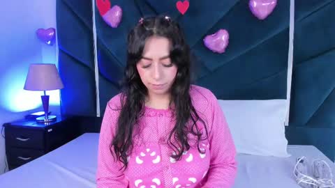 AlondraMendez online show from 18, 2, 2025
