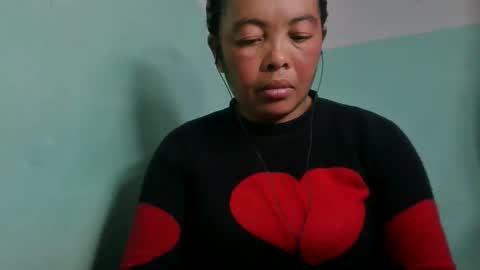 alypierette online show from 10, 6, 2026