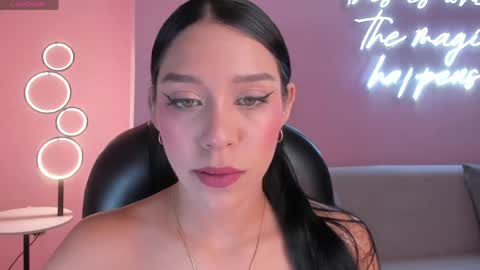 Amalia cruss online show from 8, 6, 2026