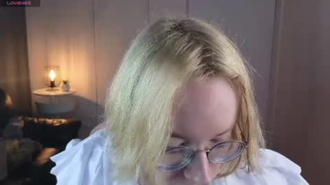 Hi im Amanda online show from 28, 6, 2026