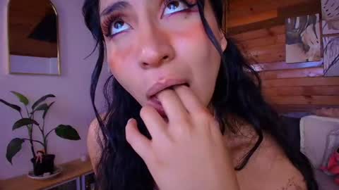 amber_curly online show from 19, 6, 2026
