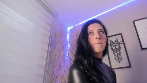    online show from 20, 6, 2026